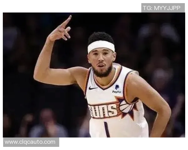 昔日恩怨再现!布克与老队友狭路相逢